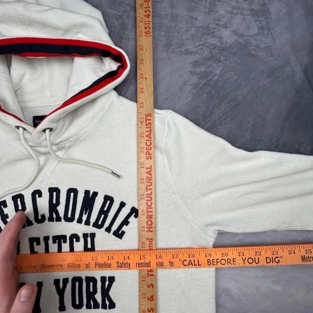 Abercrombie & Fitch New York Hoodie White Pullover Spell Out Logo Sweatshirt - Picture 5 of 6